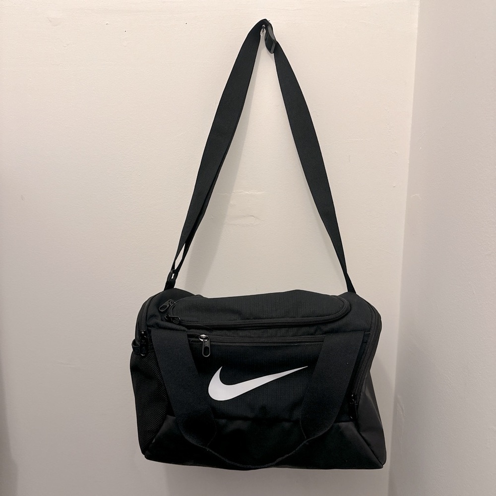 Nike gym/ sport/ travel bag